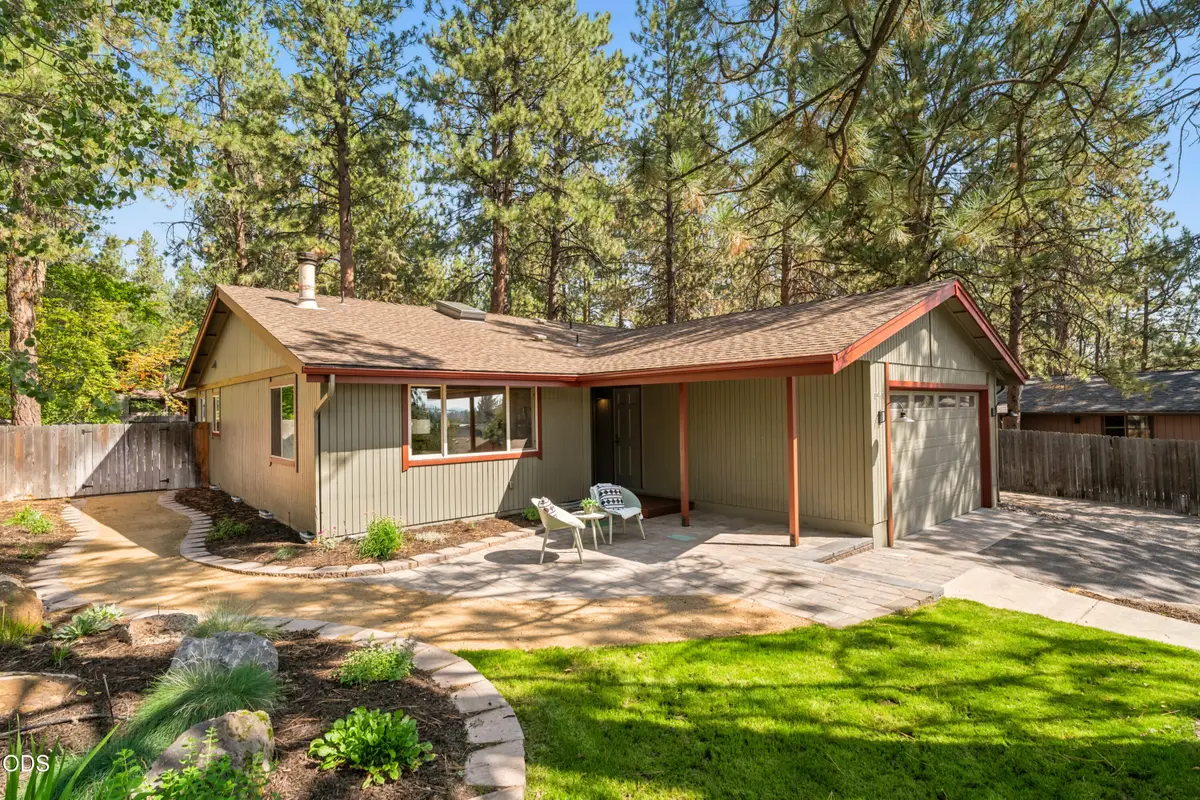1940 SW Forest Ridge Avenue, Bend, OR 97702 - #1