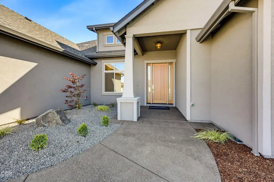 449 Autumn Hills Drive, Medford, OR 97504 - #2