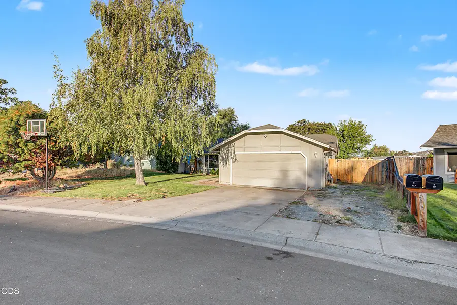 123 Eagle View Drive, Eagle Point, OR 97524 - #2