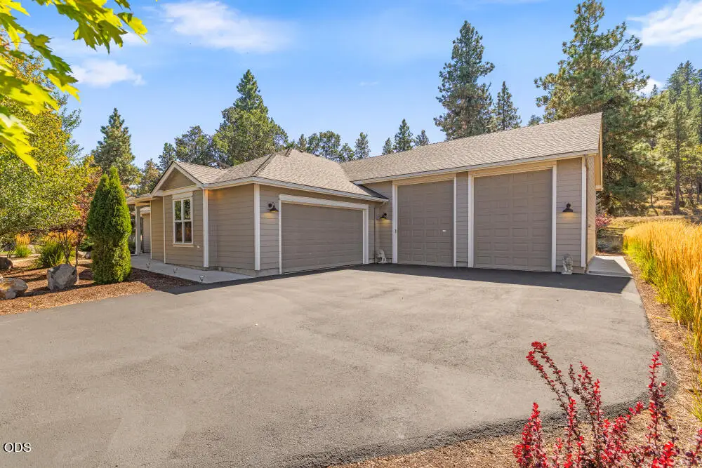 6920 Redstart Road, Klamath Falls, OR 97601 - #1