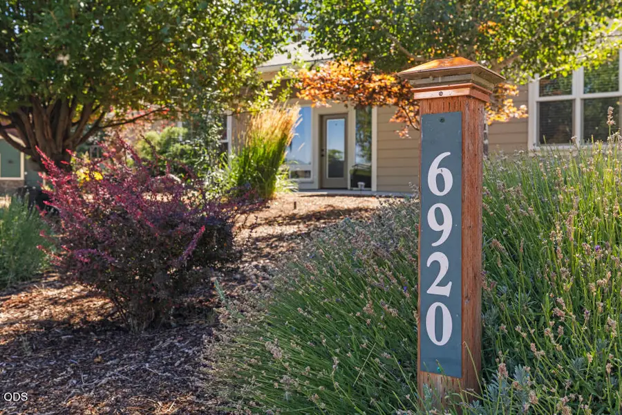 6920 Redstart Road, Klamath Falls, OR 97601 - #2