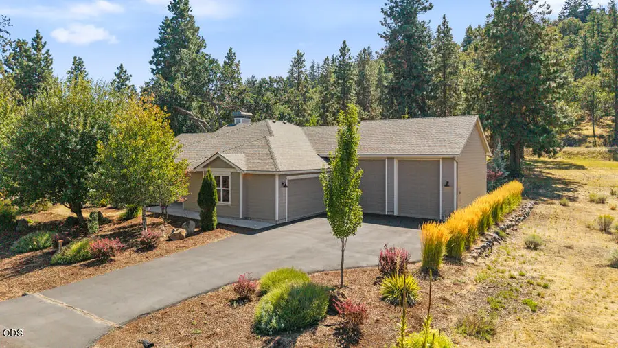 6920 Redstart Road, Klamath Falls, OR 97601 - #3