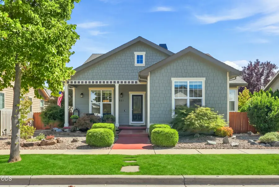 541 Bridge Creek Drive, Central Point, OR 97502 - #2
