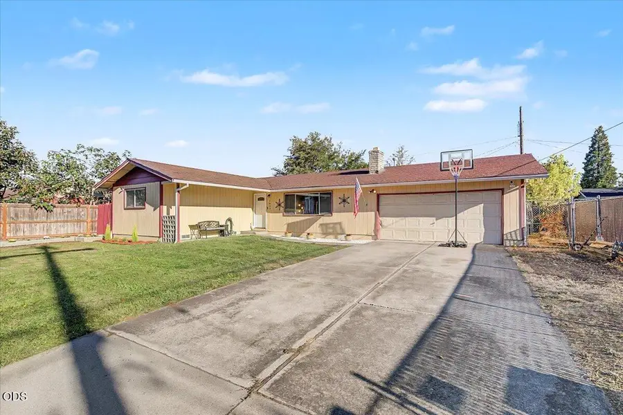 2633 Fenton Street, White City, OR 97503 - #2
