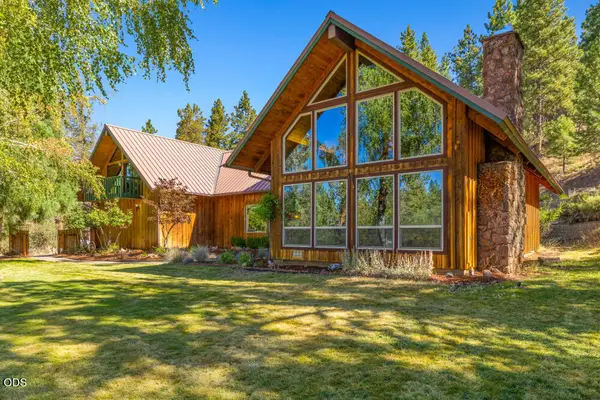 8609 Mclaughlin Lane, Klamath Falls, OR 97601