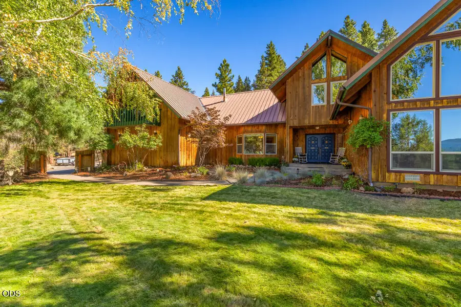 8609 Mclaughlin Lane, Klamath Falls, OR 97601 - #2