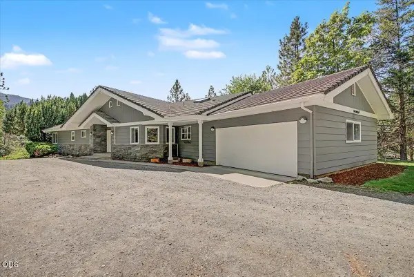 13250 Highway 238, Applegate, OR 97530
