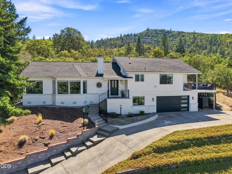 1750 Crestview Drive, Ashland, OR 97520 - #2