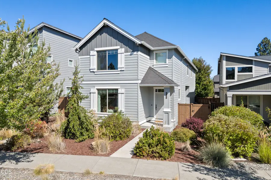 61066 SE Sydney Harbor Drive, Bend, OR 97702 - #3