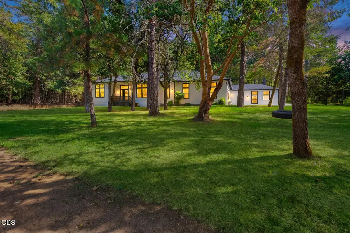 495 Sugar Pine Drive, Merlin, OR 97532 - #1