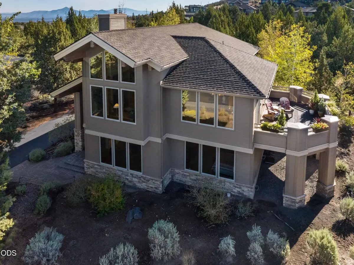 1042 Trail Creek Drive, Redmond, OR 97756 - #1