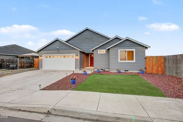 8360 Kyra Lane, White City, OR 97503