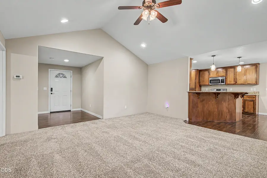 8360 Kyra Lane, White City, OR 97503 - #3
