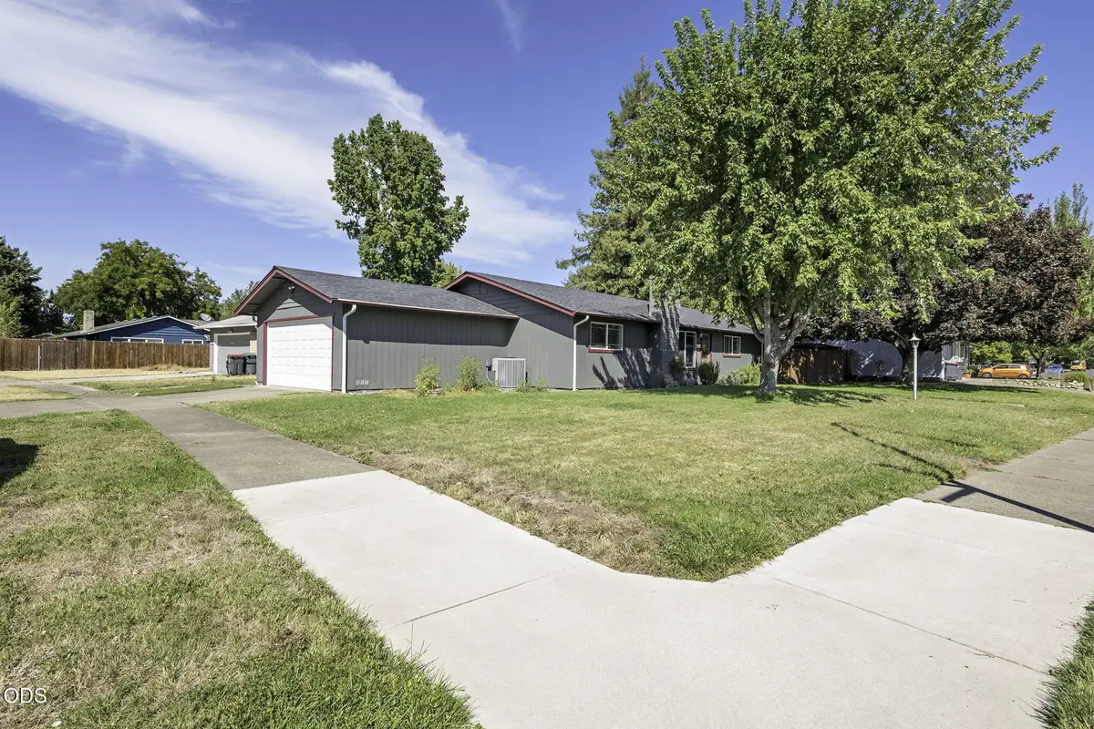 401 Morningside Street, Medford, OR 97501 - #1