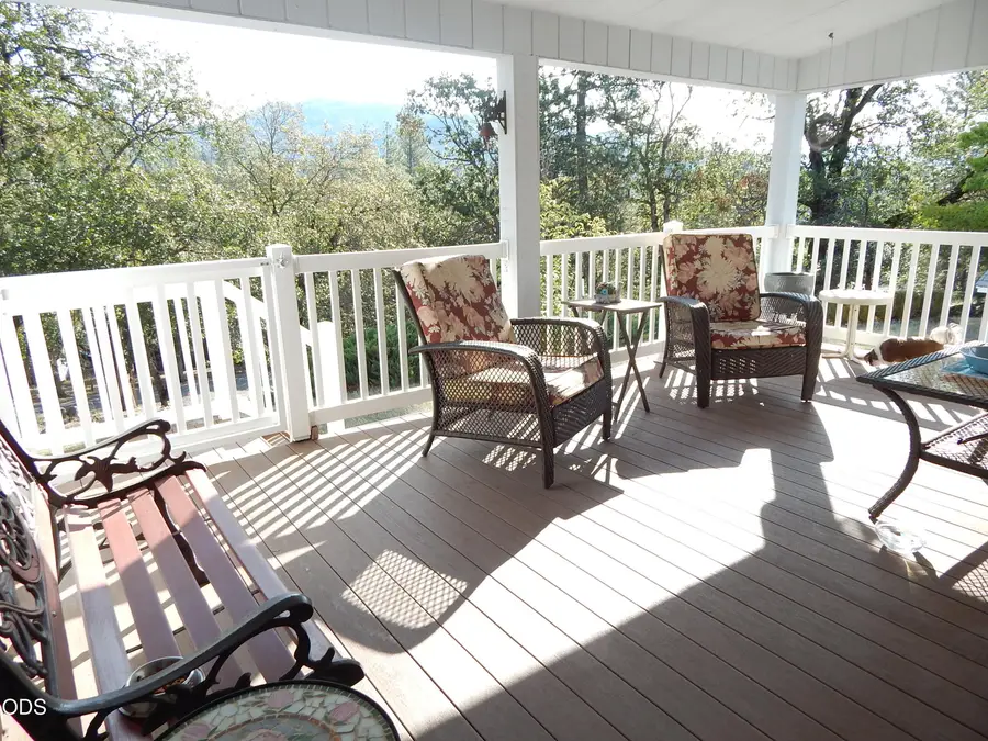 130 Riverview Circle, Shady Cove, OR 97539 - #2