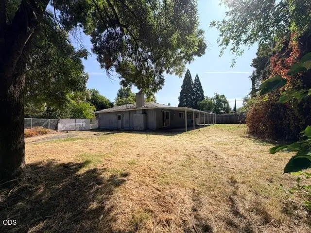 1209 N 10th Street, Central Point, OR 97502 - #3