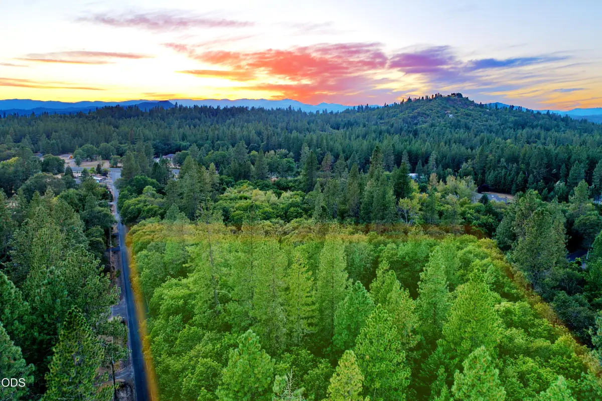 3200 De Woody Lane, Grants Pass, OR 97527 - #1