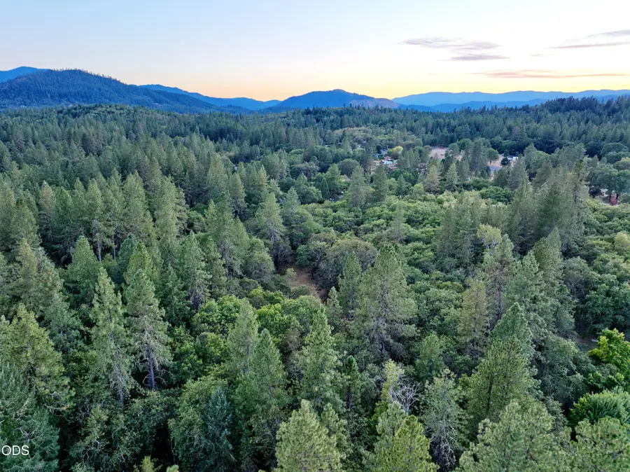 3200 De Woody Lane, Grants Pass, OR 97527 - #2