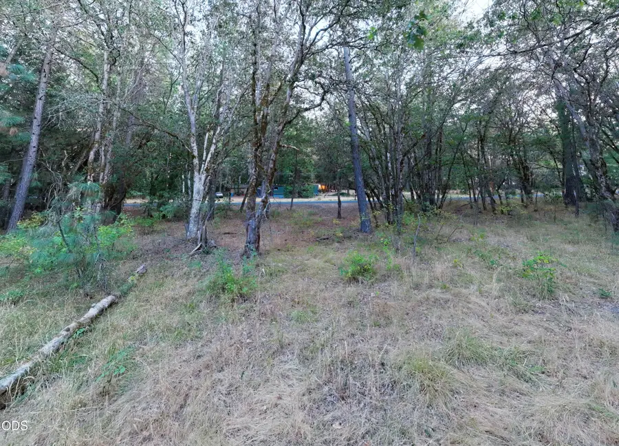 3200 De Woody Lane, Grants Pass, OR 97527 - #3