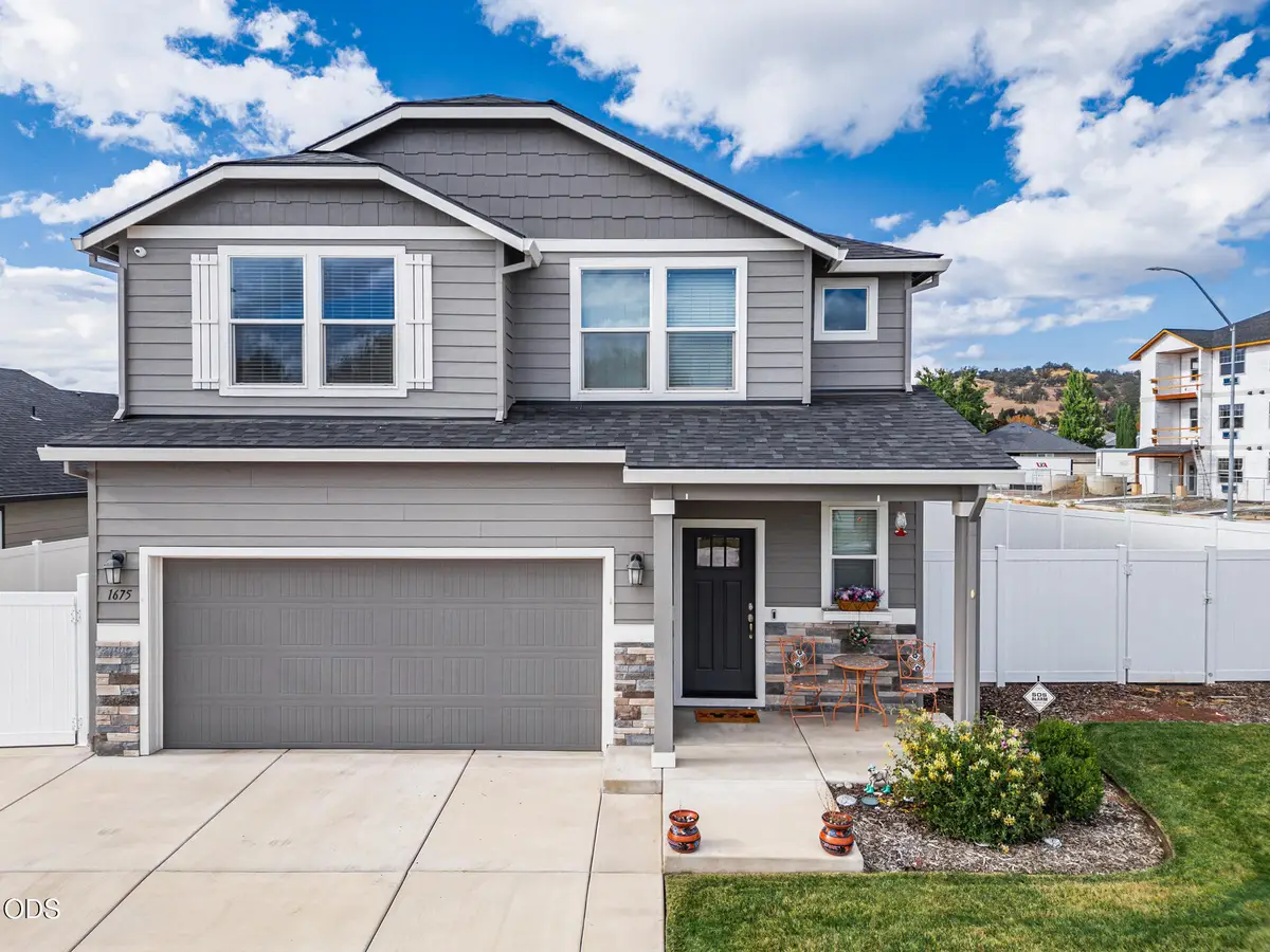 1675 Monarch Lane, Medford, OR 97504 - #1