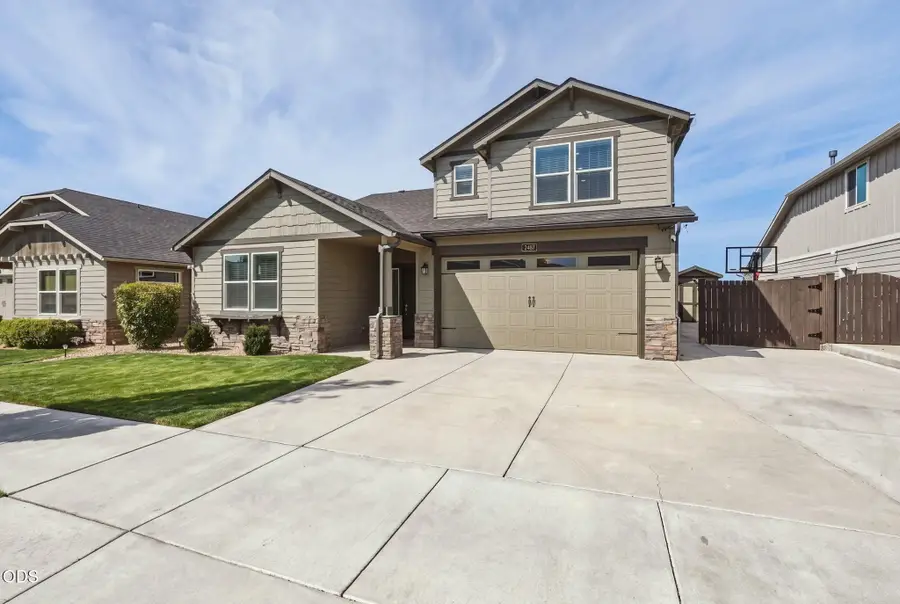 4421 SW Majestic Avenue, Redmond, OR 97756 - #3