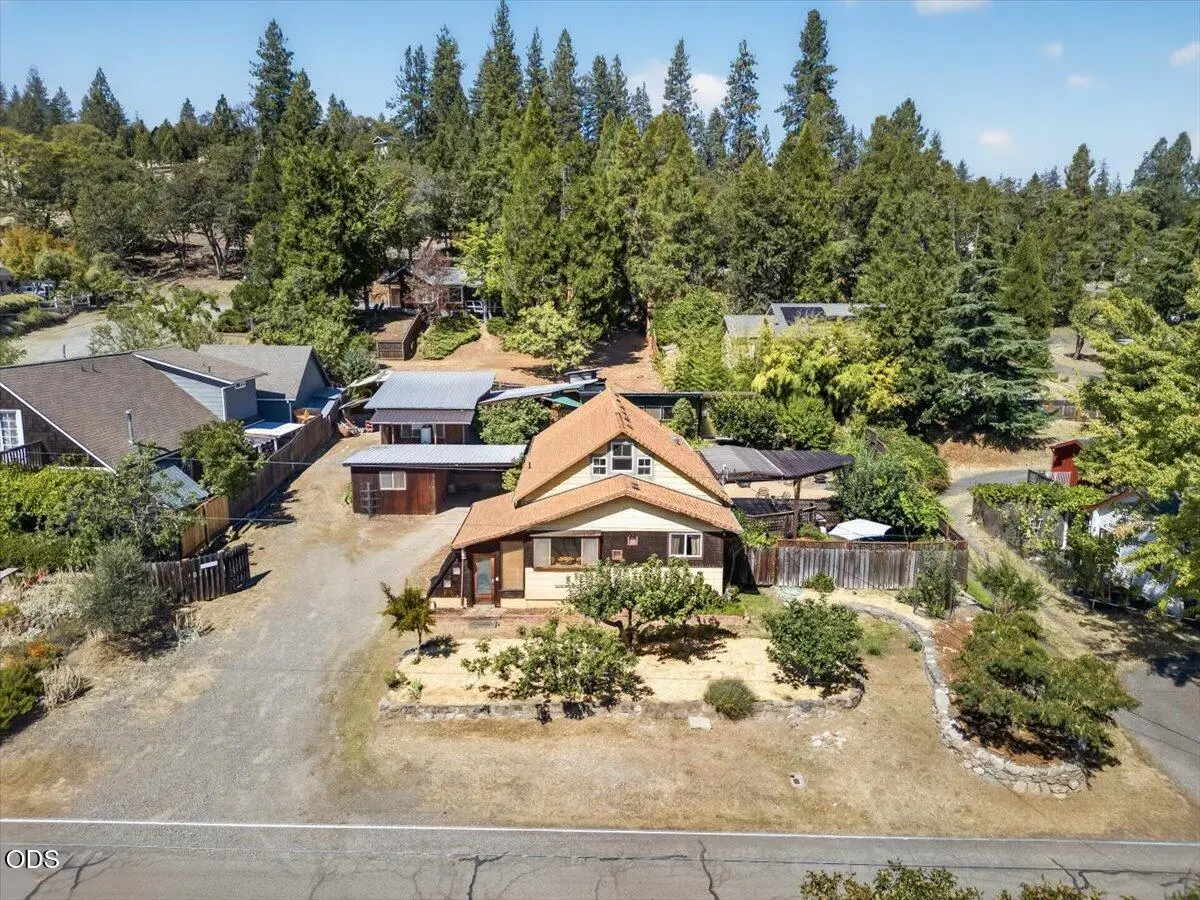 560 S Oregon Street, Jacksonville, OR 97530 - #1