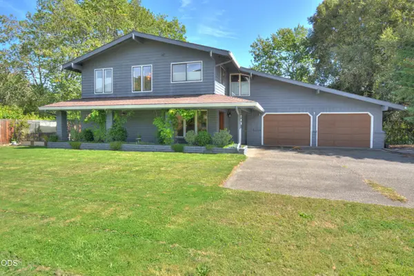 299 Foothill Boulevard, Rogue River, OR 97537