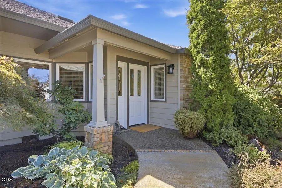 3472 Blue Blossom Drive, Medford, OR 97504 - #2