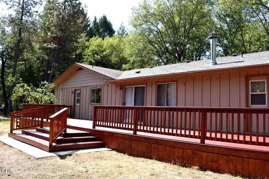 359 Northwoods Drive, Merlin, OR 97532 - #2