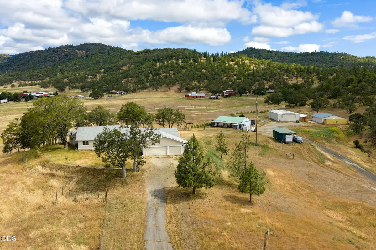 4272 Beagle Road, White City, OR 97503 - #1