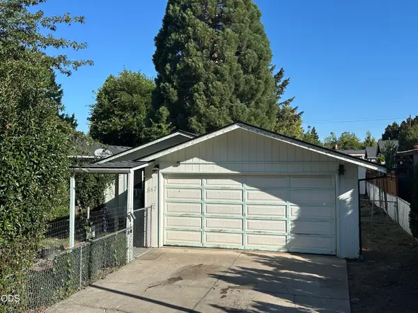 547 Van Wey Circle, Eagle Point, OR 97524