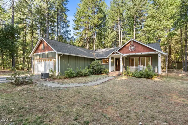 200 Harlow Way, Cave Junction, OR 97523
