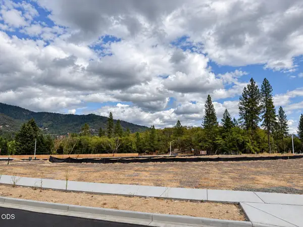 2415 NW Lassen Way #Lot 18, Grants Pass, OR 97526