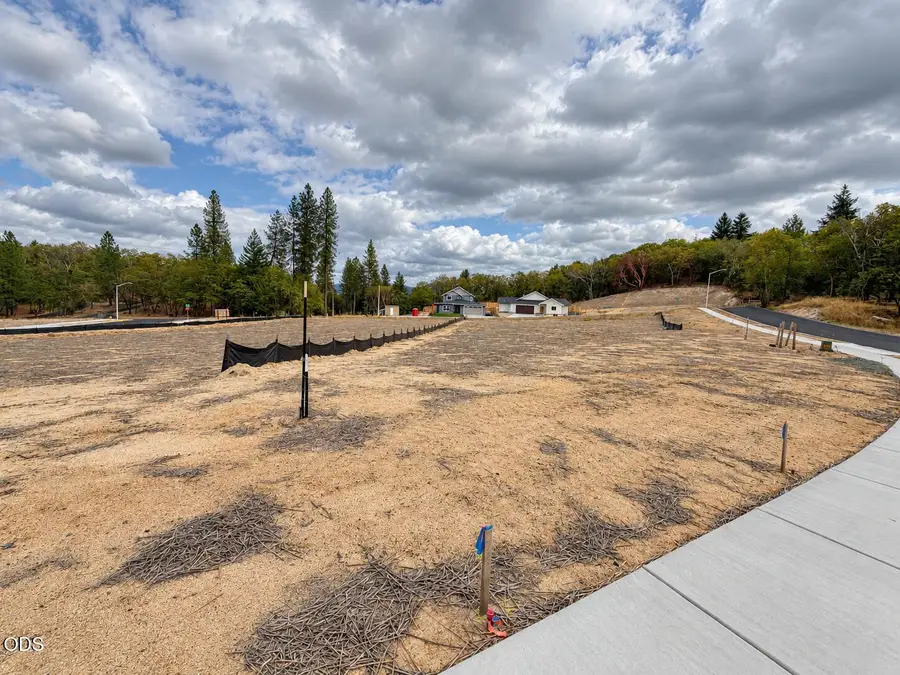 2415 NW Lassen Way #Lot 18, Grants Pass, OR 97526 - #2