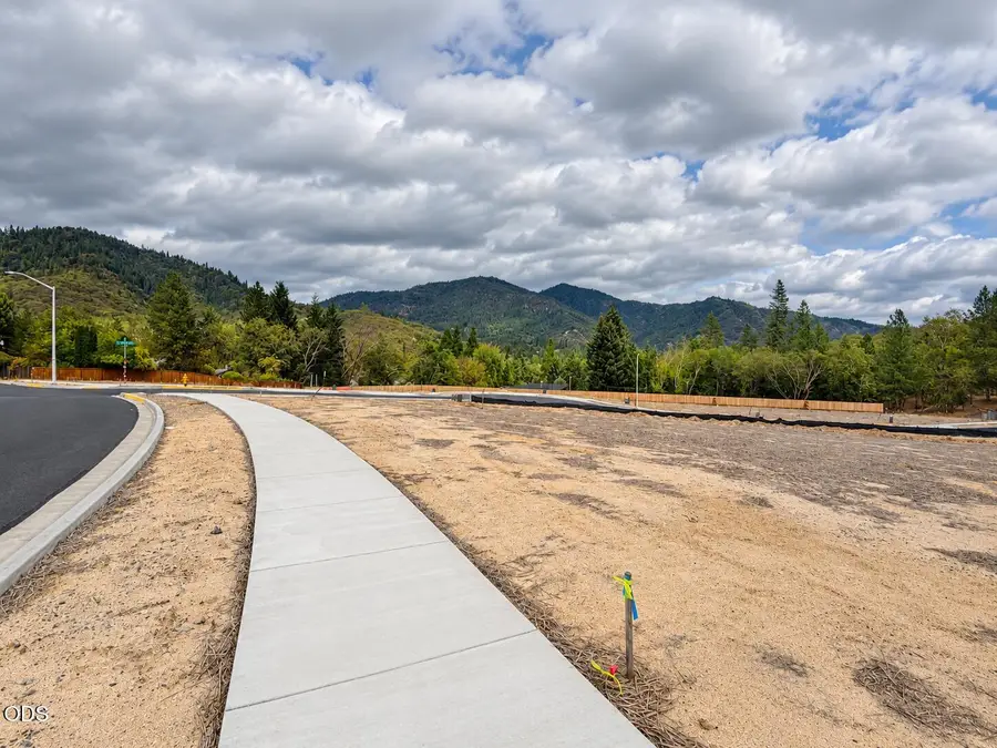 2415 NW Lassen Way #Lot 18, Grants Pass, OR 97526 - #3