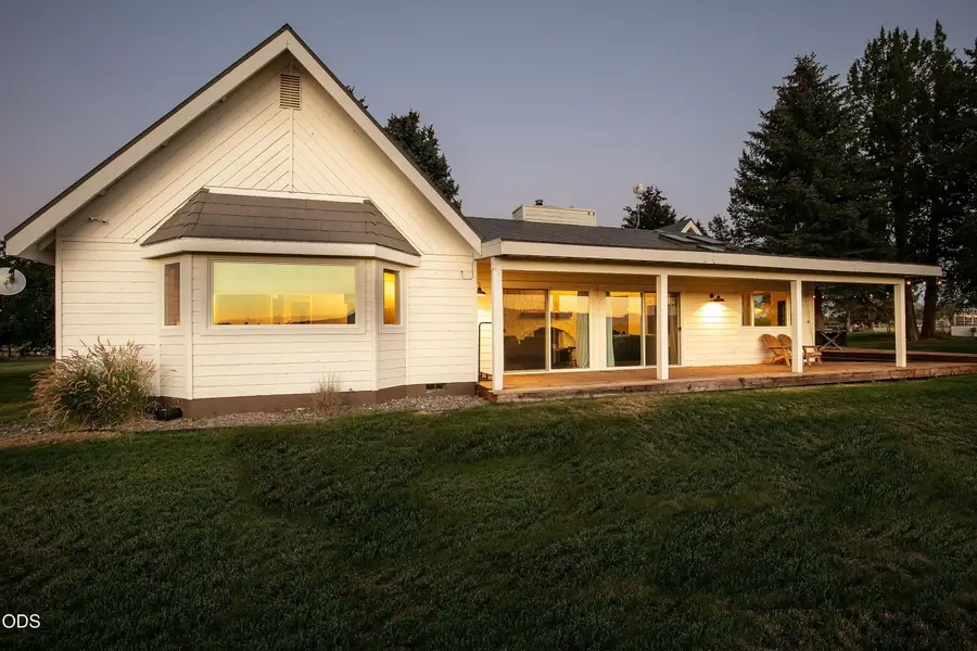 66300 White Rock Loop, Bend, OR 97703 - #3