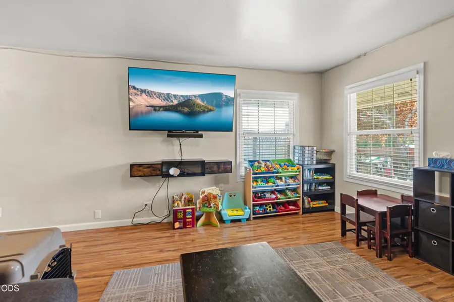 761 Hazel Street, Central Point, OR 97502 - #3