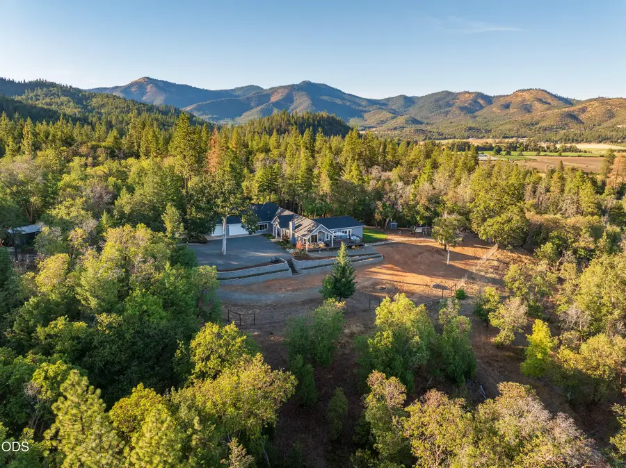 145 Lomas Road, Jacksonville, OR 97530 - #2
