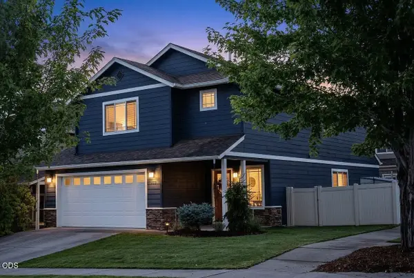 633 SE Glengarry Place, Bend, OR 97702