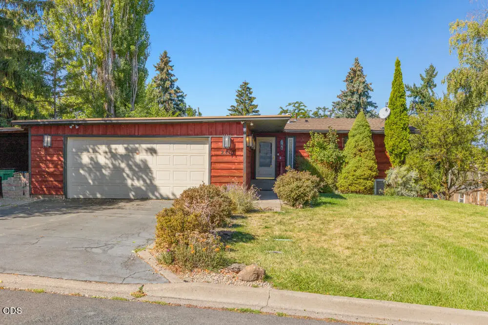 2530 Berkeley Street, Klamath Falls, OR 97601 - #1