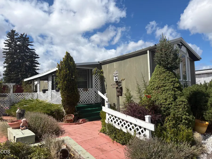 1622 Madison Street #APT 3, Klamath Falls, OR 97603 - #2