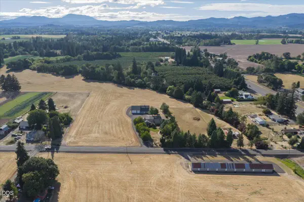 33844 SE White Oak Road, Corvallis, OR 97333