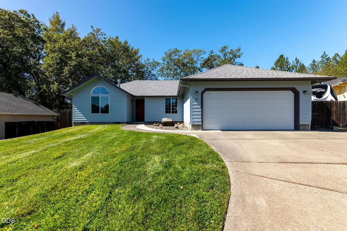 22 SW Leonard Street, Grants Pass, OR 97526 - #1