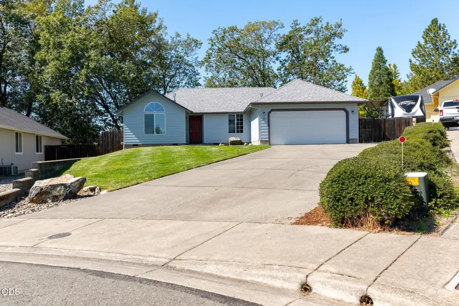 22 SW Leonard Street, Grants Pass, OR 97526 - #3