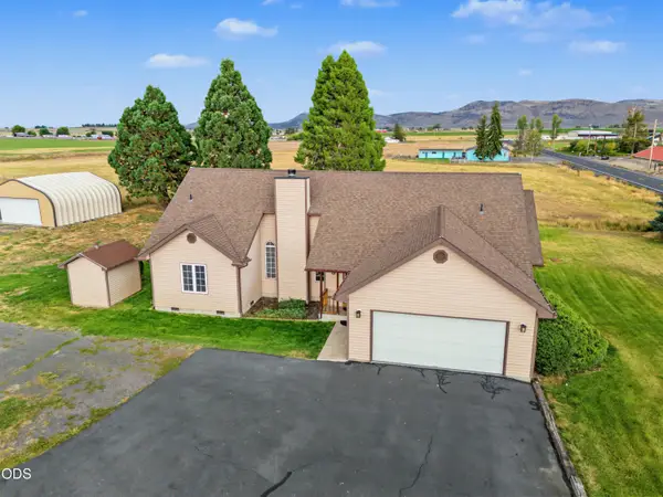 10505 Spring Lake Road, Klamath Falls, OR 97603