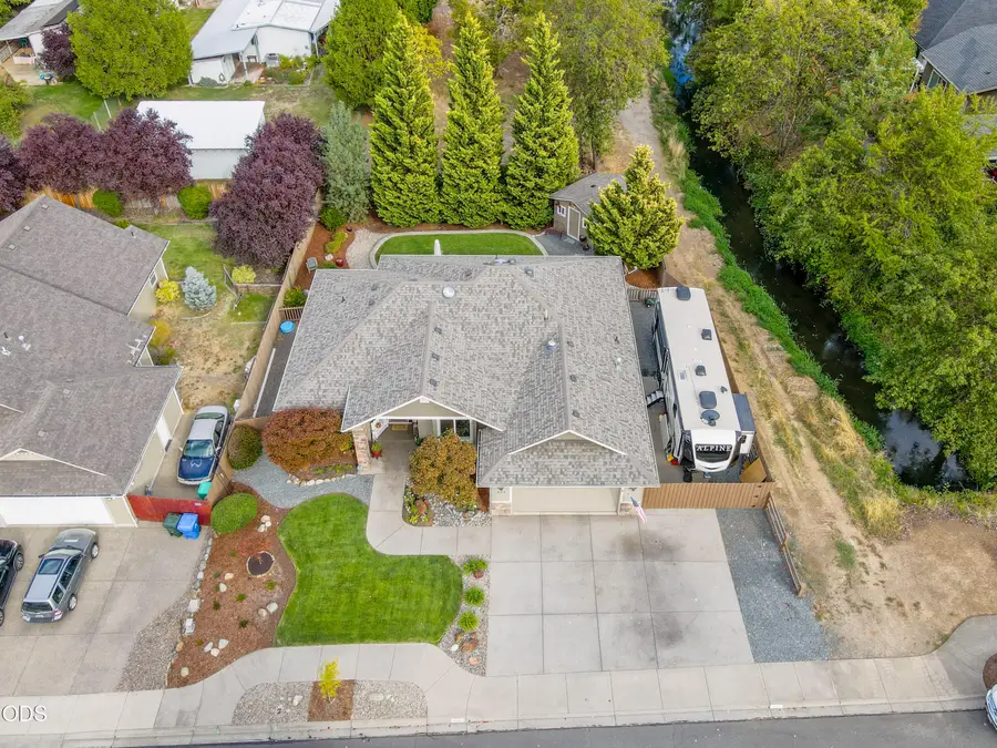 523 SE Jaylen Drive, Grants Pass, OR 97527 - #2