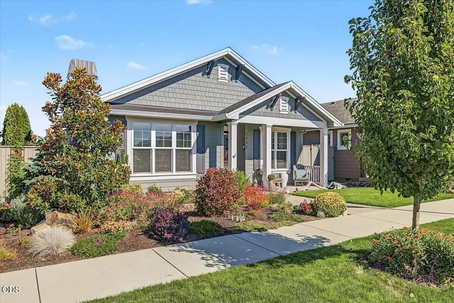3881 Shamrock Drive, Medford, OR 97504 - #3
