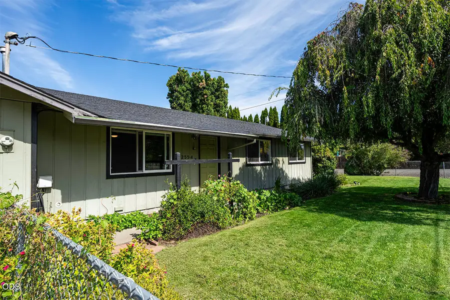2554 Stearns Way, Medford, OR 97501 - #3