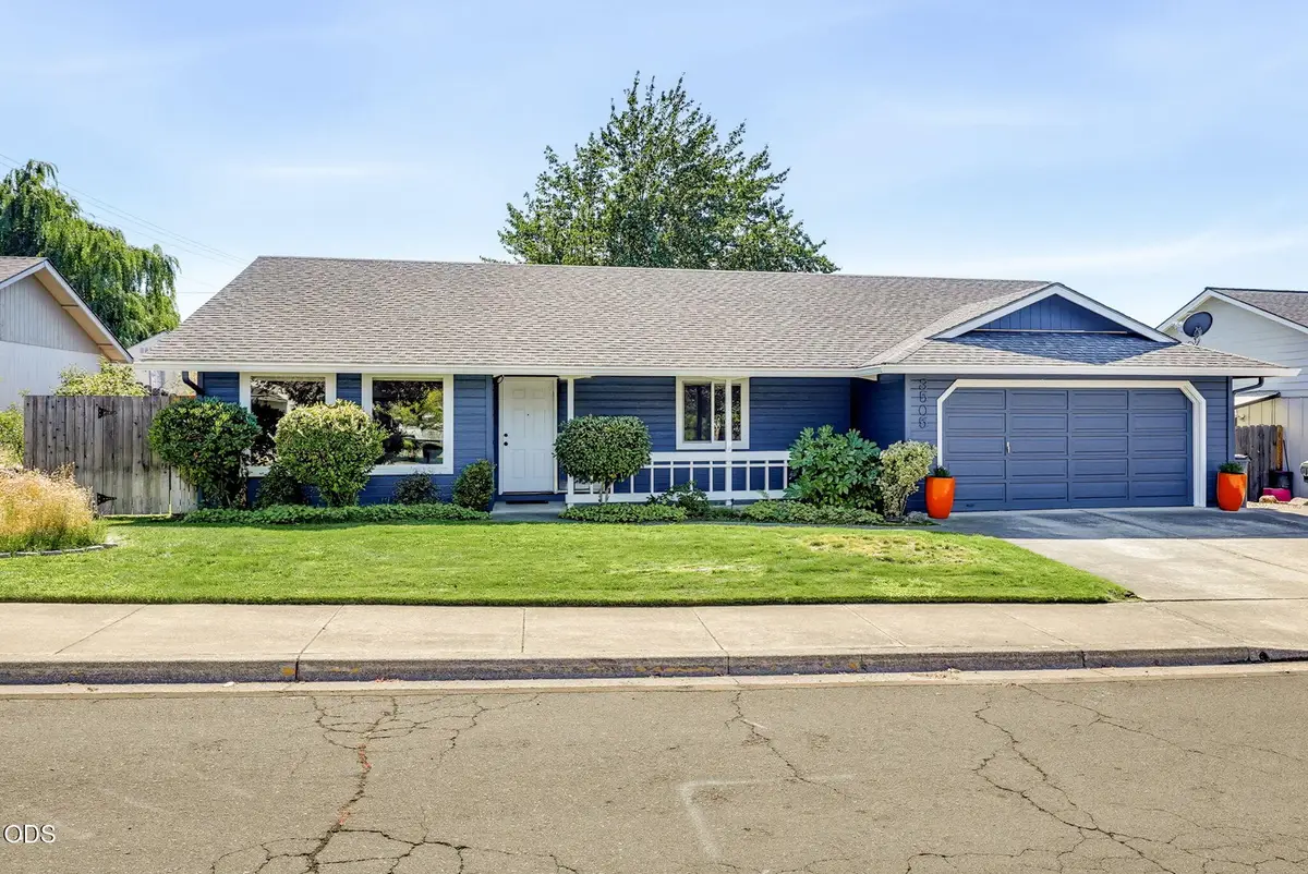 3505 Michael Park Drive, Medford, OR 97504 - #1