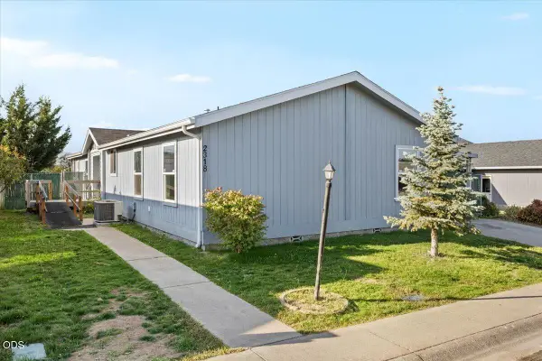 2318 Lara Lane, Central Point, OR 97502